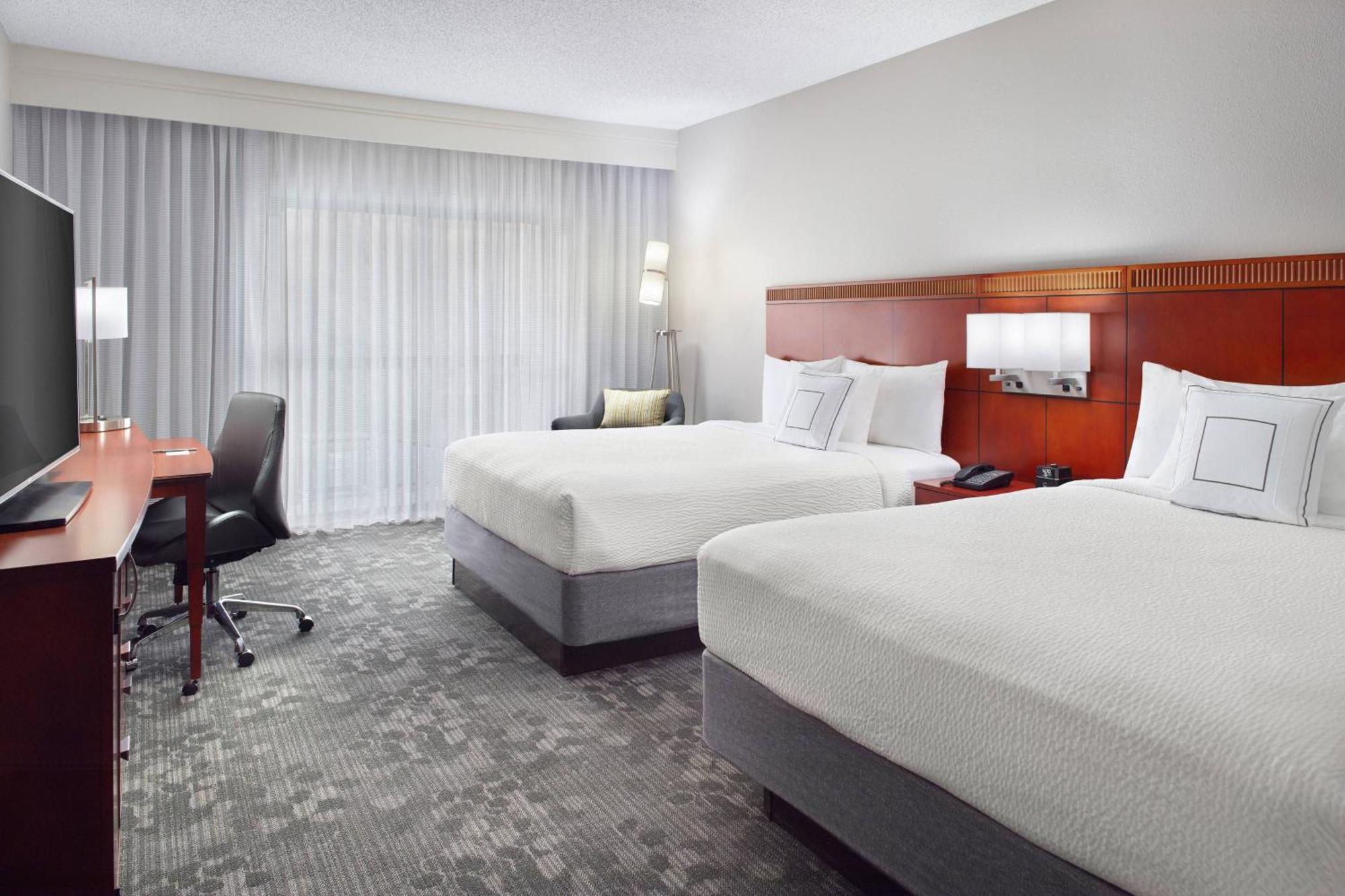 Courtyard By Marriott Perimeter Center Hotel