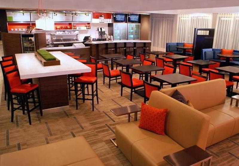 Hotel Courtyard By Marriott Perimeter Center 3*