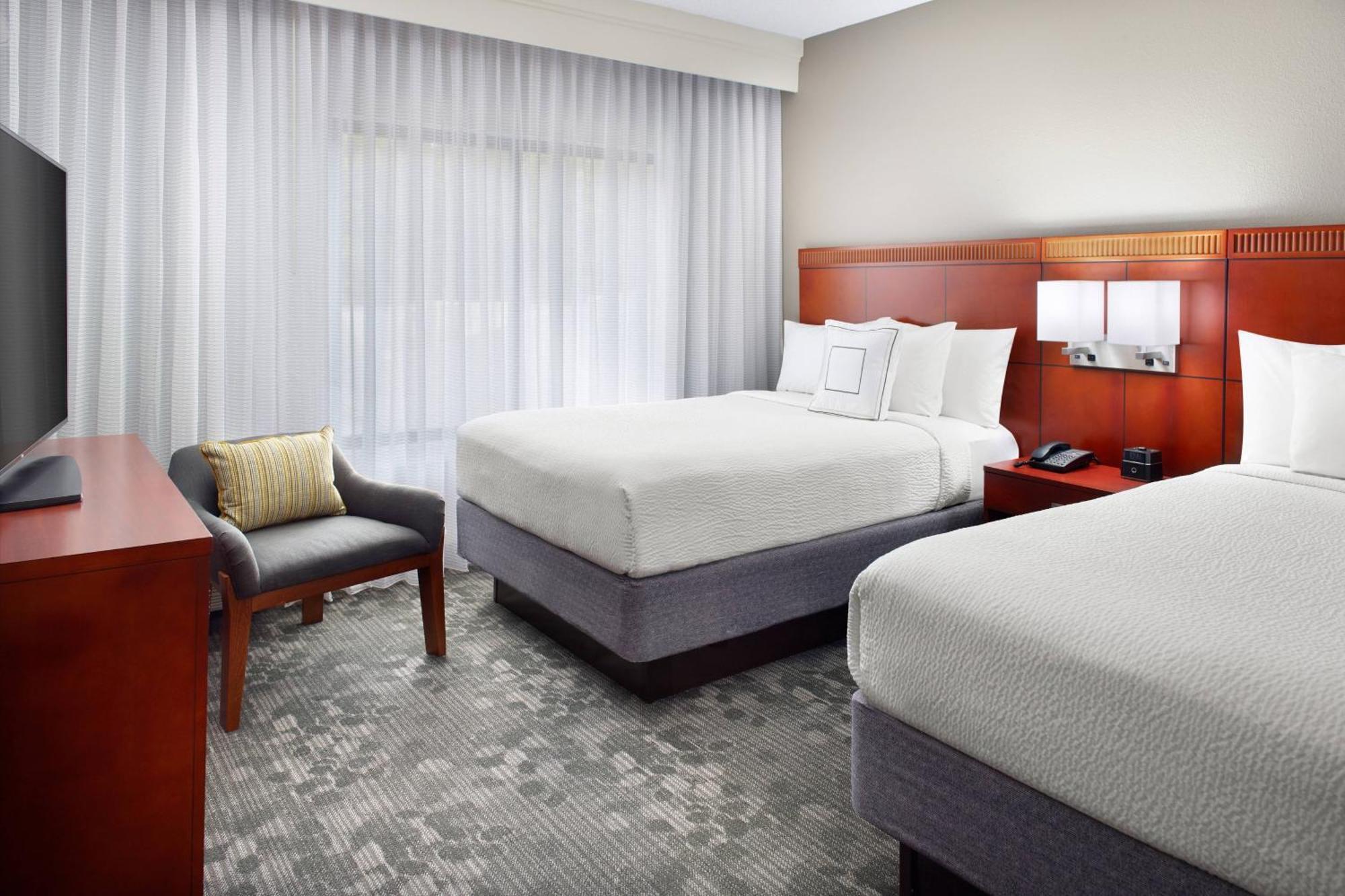 Courtyard By Marriott Perimeter Center Hotel
